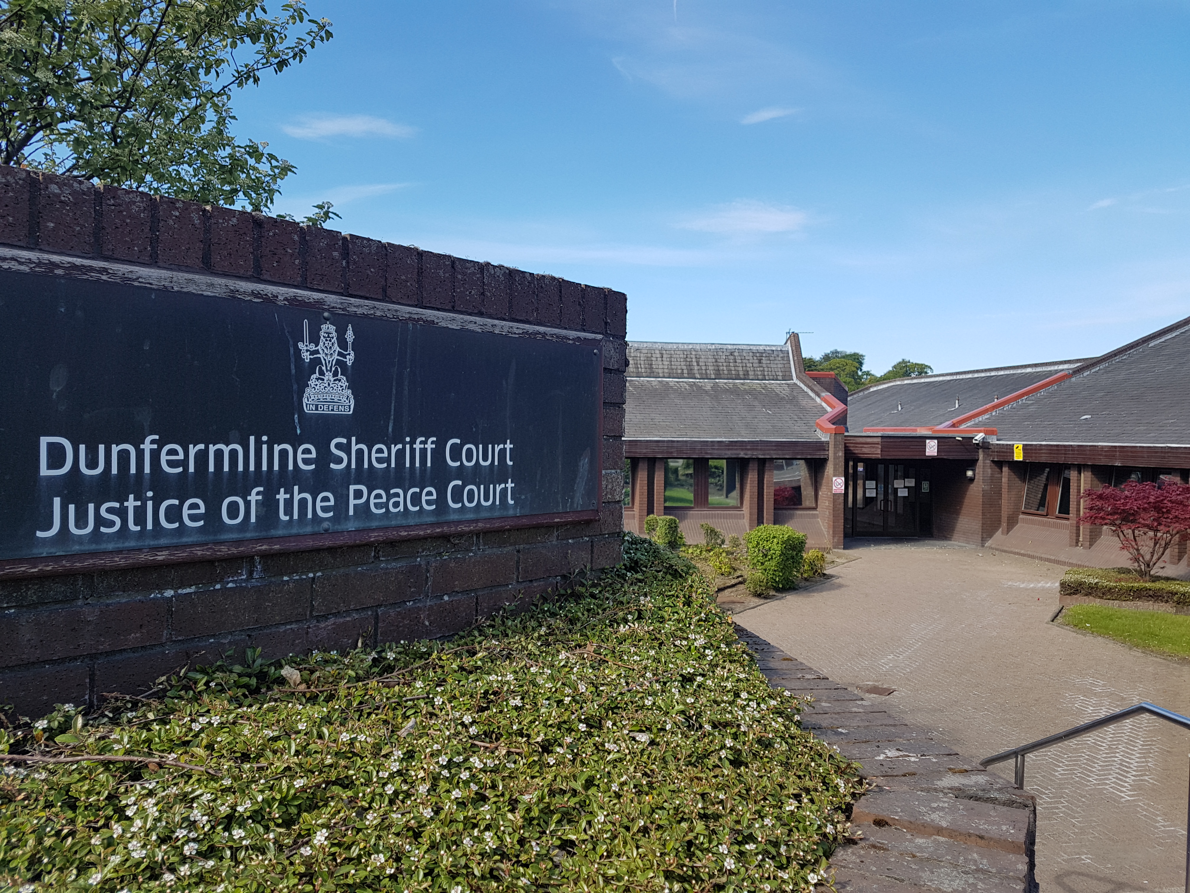 image of Dunfermline Sheriff Court and Justice of the Peace Court